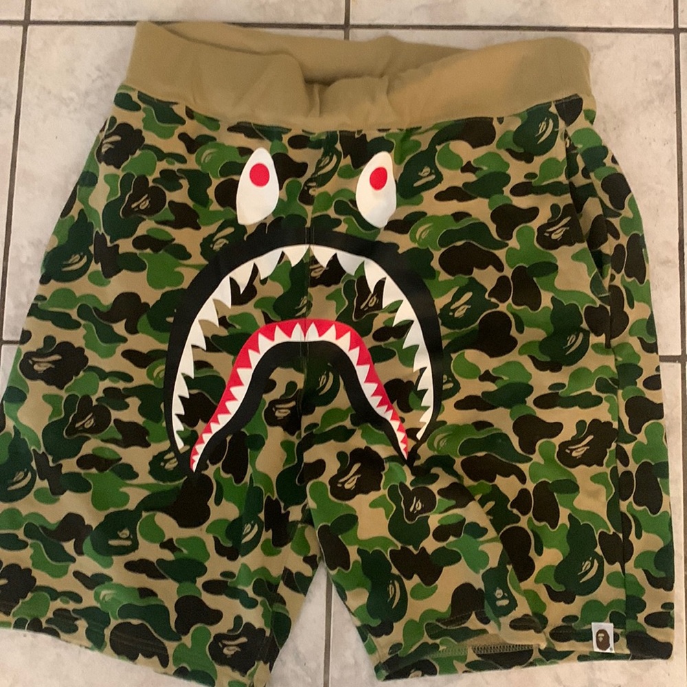 COPY - Bape camo shorts